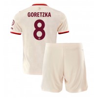 Camisa de time de futebol Bayern Munich Leon Goretzka #8 Replicas 3º Equipamento Infantil 2024-25 Manga Curta (+ Calças curtas)